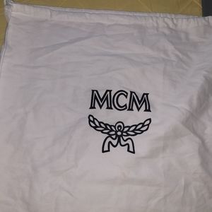 MCM Large Tote w/clutch & wallet